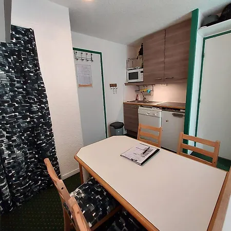 2p A La Plagne, Balcon Sud, Proche Pistes Et Commerces, Equipe Pour 4 Pers. - Fr-1-353-119